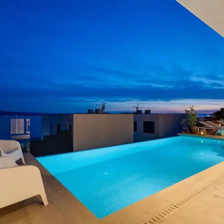 New! Ocean View Villa