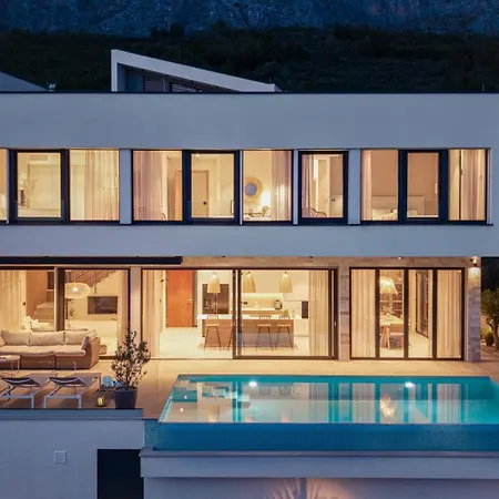 New! Ocean View Villa