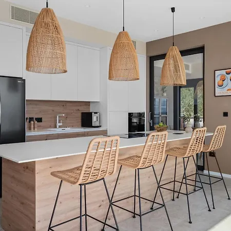New! Ocean View Villa *