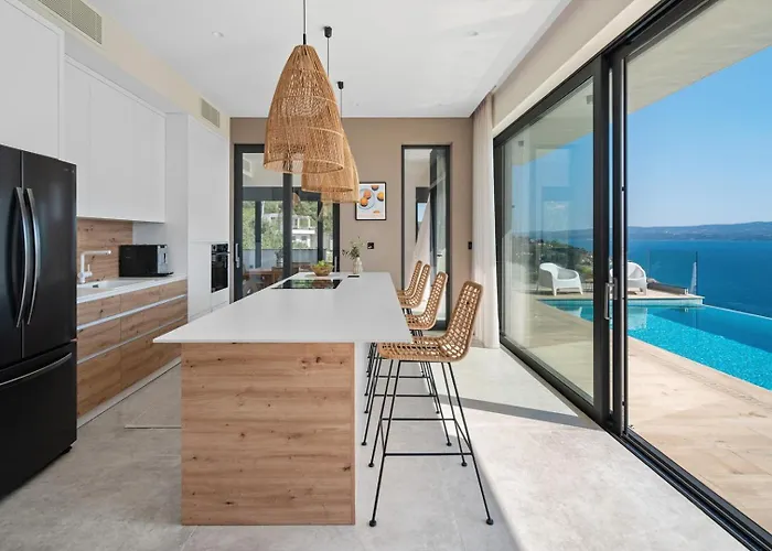Ocean View Villa *